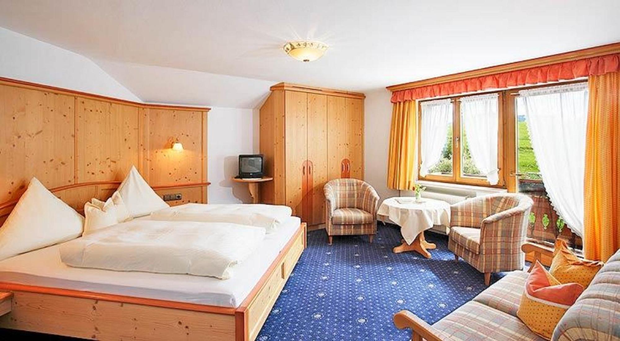 Pension Alpenblick Hotel Пфронтен Екстериор снимка